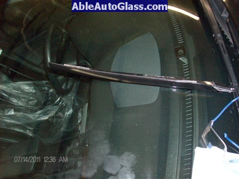 Acura RL 2005-2008 Windshield Replaced - driver side molding broke