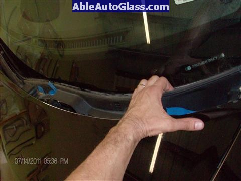 Acura RL 2005-2008 Windshield Replaced - removing cowl
