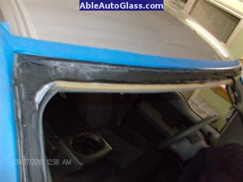 Ford F150 2005-2008 Standard Cab Windshield Repalcement - Close-up View of Old Seal