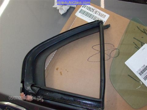 Ford Fusion 2006-2011 Vent Glass Replacement - Rubber Molding for Vent