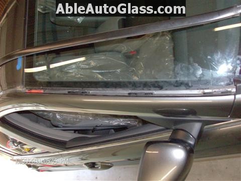 Honda Accord 2010 Front Windshield Replacement - Removing Drip Rail Molding