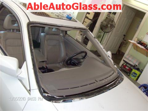 Honda Accord Coupe 2002 Windshield Replacement - Auto Glass Removed