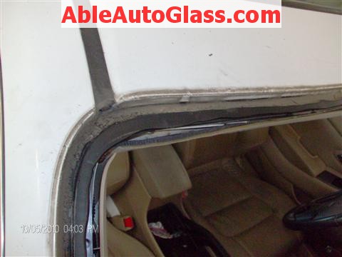 Honda Accord Coupe 2002 Windshield Replacement - Dirt on Pinchweld