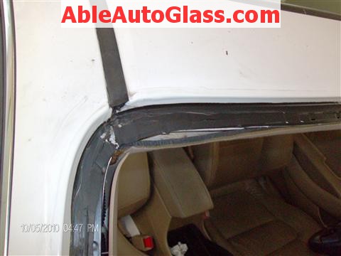 Honda Accord Coupe 2002 Windshield Replacement - Trimmed Old Seal down to 1-2mm Thin
