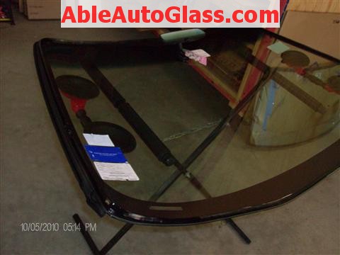 Honda Accord Coupe 2002 Windshield Replacement - Urethane Applied to Windshield