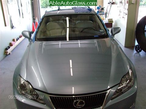 Lexus IS250 2010 Windshield Replacement - view prior to removal