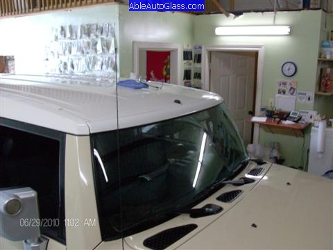 Toyota FJ Cruiser 07-10 Windshield Replacement Top Molding Installed
